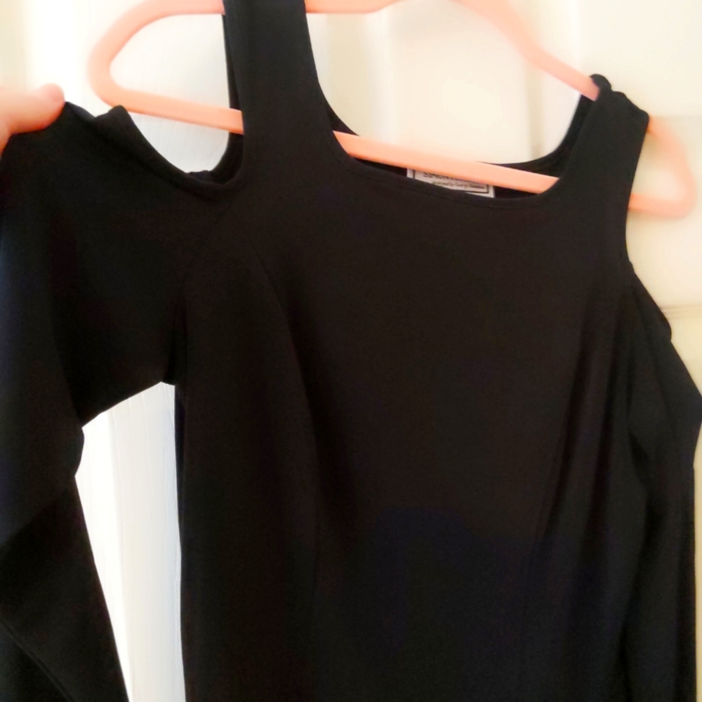 Simonton Says Black Cold Shoulder shirt Small